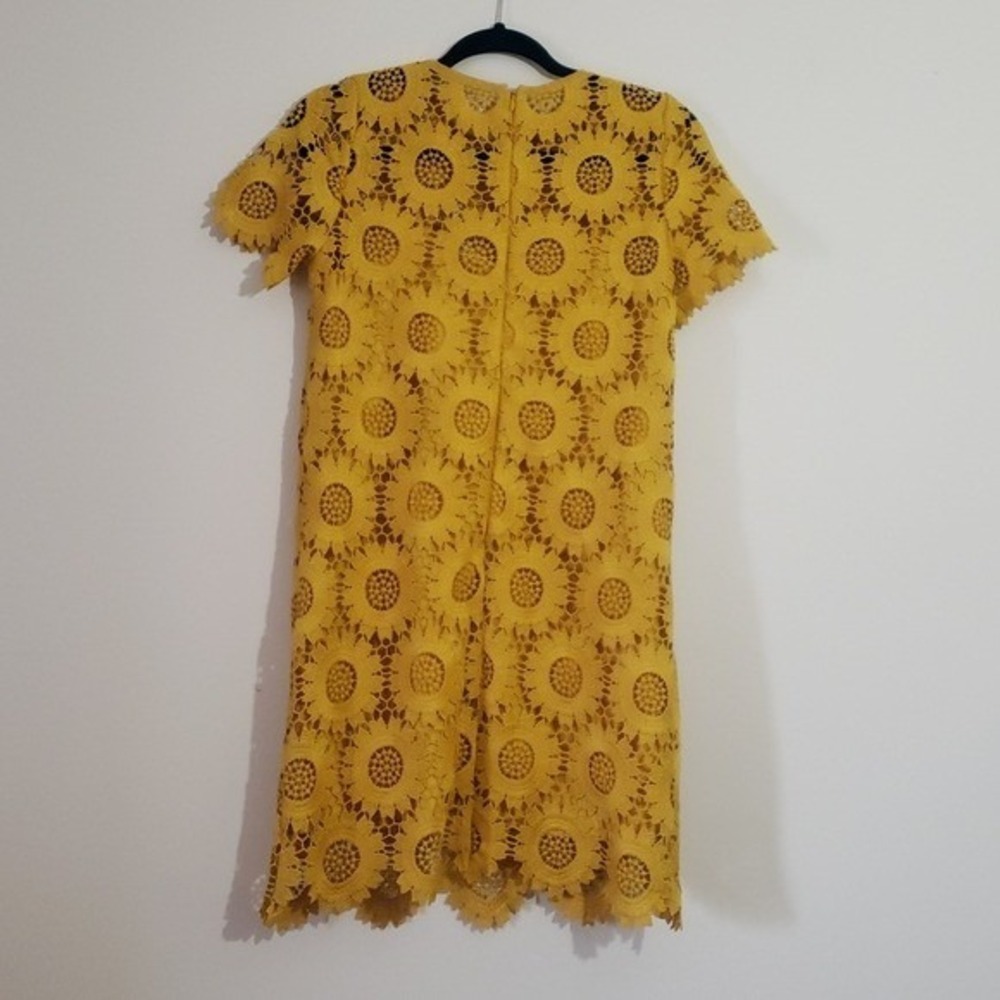 LOFT Sunflower Lace Shift Dress Womens 0 Mustard Crochet Boho Short Sleeve Mod - Picture 5 of 9